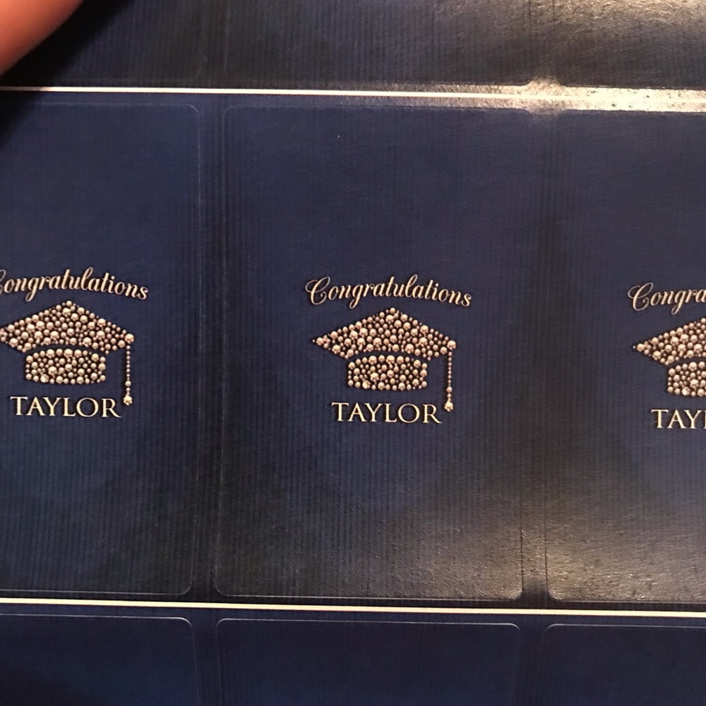 Graduation supplies - Picture 2 of 5